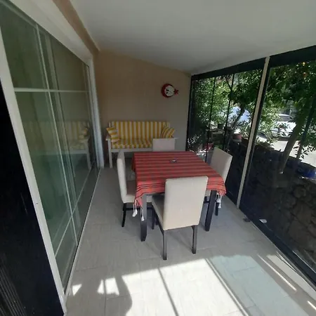 Apartman Babatasi Villa *